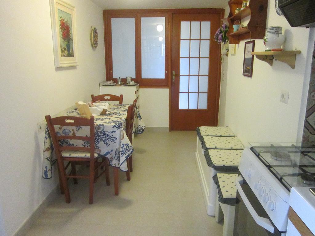 Villa Apollo B&B カプリ エクステリア 写真